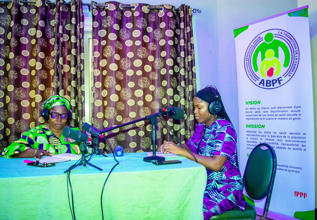 Web Radio MAJ : l’ABPF et l’UNFPA activent la voix de la jeunesse à Grand-Popo 7 DSC0296